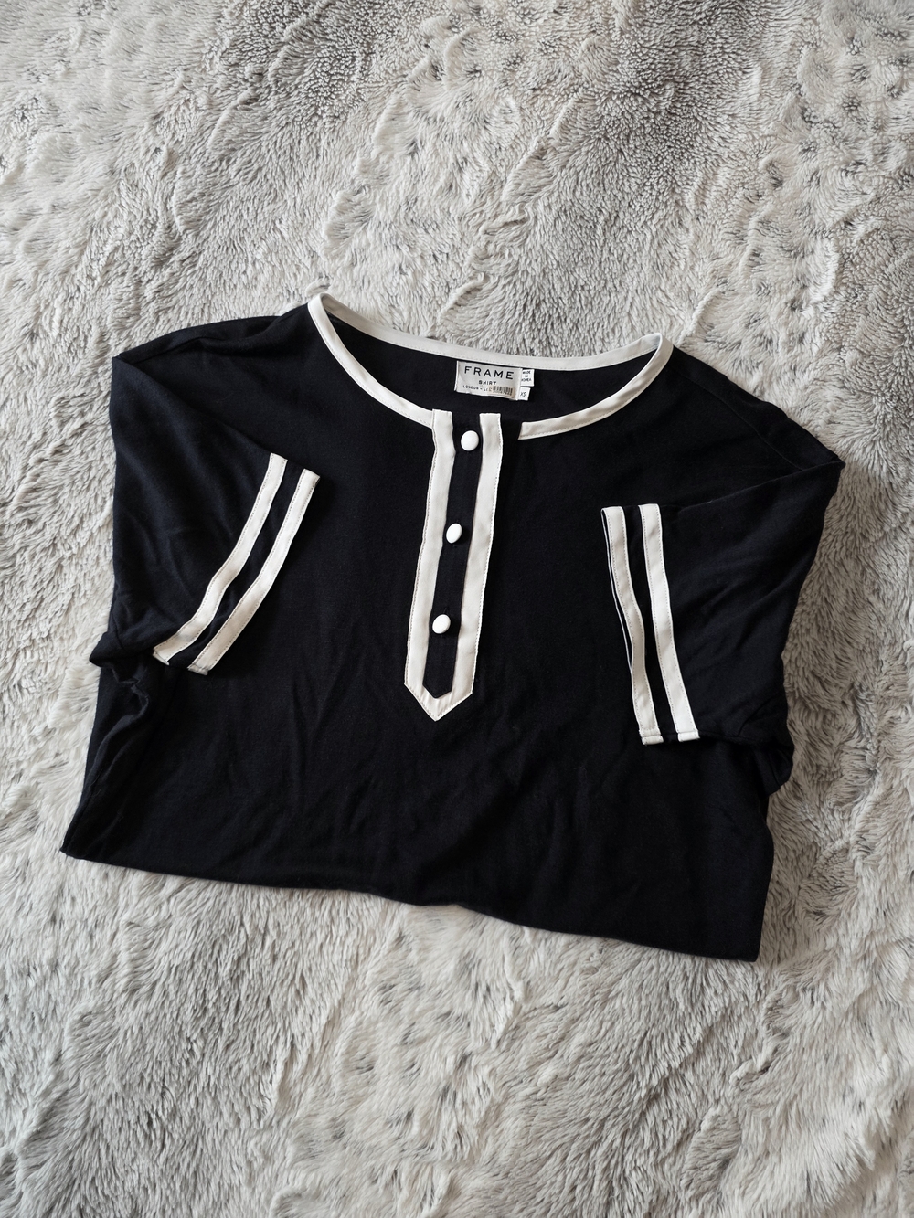 FRAME DENIM Contrast Trim Henley XS